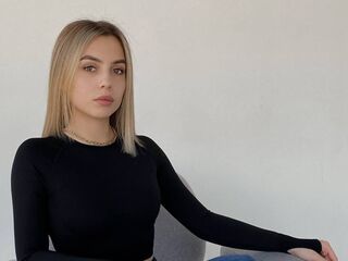 naked girl with webcam masturbating with vibrator PonkaPalmer