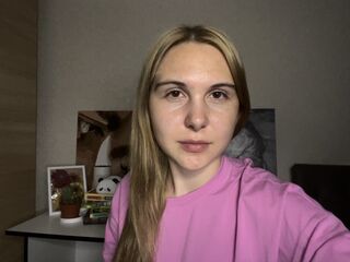 naughty cam girl masturbating with dildo RamonaPanah