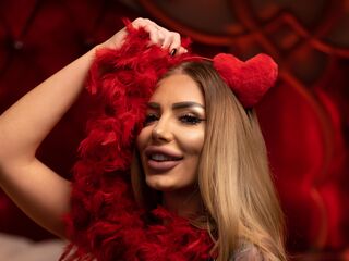 camgirl masturbating with sextoy RaquelleInks