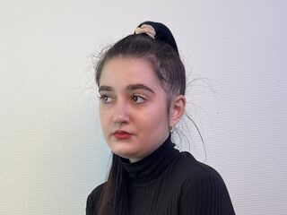 camgirl fingering shaved pussy RayRieu