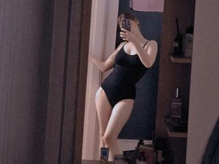 camslut topless RinaAlmons