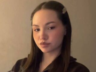 camgirl chatroom RolandeViscarra