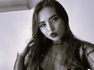 camgirl showing tits SamSuarez