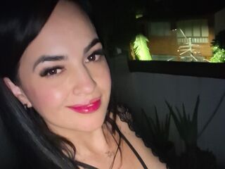 naughty cam girl SaraAdkinsing