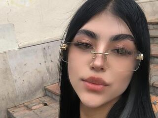 naked cam girl gallery SaraHearth