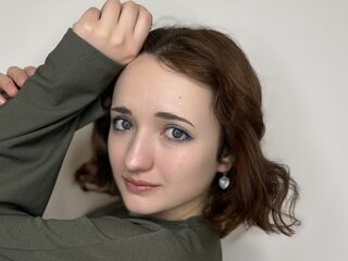 fingering girl SaundraTowler