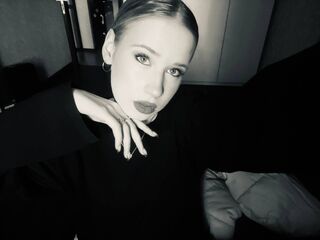 naked webcamgirl picture SherieMcwayne