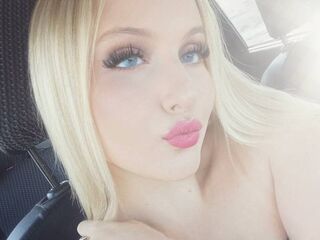 webcam girl SixtaCola