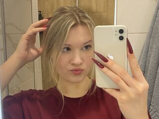 kinky video chat performer SkyeDavi