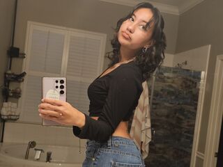 cyber sex show SymeSayz