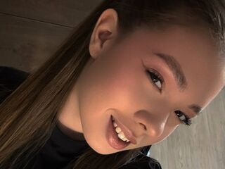 topless girl TessaSun