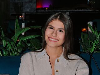 free nude webcam show TiaBeumer