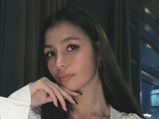 hot webcam slut TreasaWurz