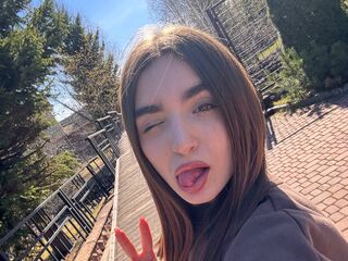 adult livecam ValarieZohn