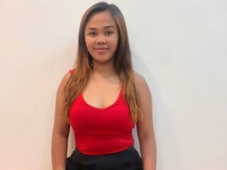 camgirl showing tits YenMendoza